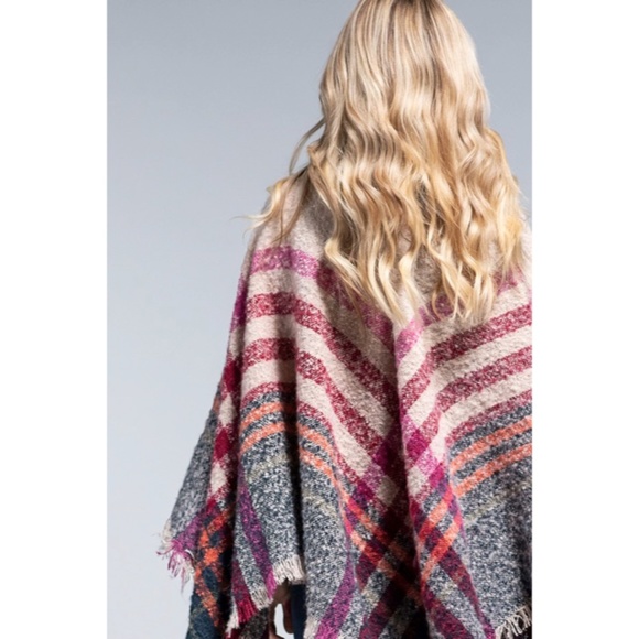 SOLD OUT Kansas Soft Boucle Knit Yarn Dye Plaid Turtleneck Poncho Womens Winter - Picture 4 of 6